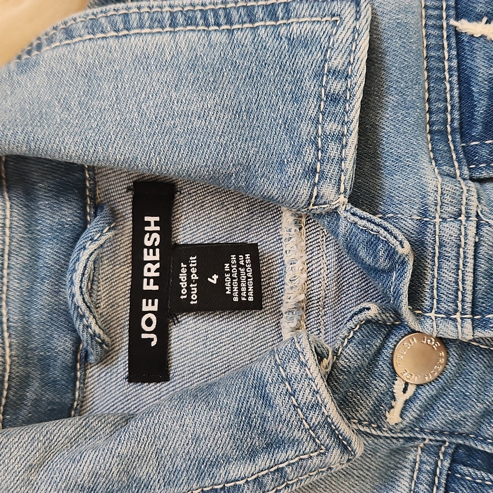 Joe Fresh Jean jacket - Picture 3 of 6
